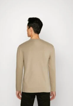 Pier One 5 Pack - Longsleeve - Tan/Light Blue/White -Pier One 008645d5688d422a8f4d63dd27c62de9 scaled