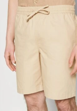 Pier One Shorts - Off-White 11 Pier One Shorts - Off-White -Pier One 02801d1dbdf4491ea7dba68d23706236 scaled