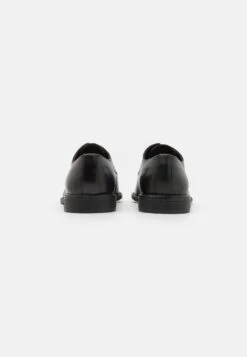 Pier One Leather - Veterschoenen - Black -Pier One 0afdf8903b2347749acc279da93c5cfa scaled