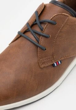 Pier One Sportieve Veterschoenen - Cognac/White -Pier One 0c2e6eb37336427d88e64335d52c7be6 scaled