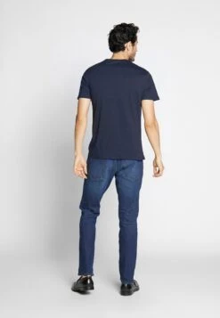 Pier One 4 Pack - T-Shirt Basic - Black/White/Blue -Pier One 0ca3960a59ed4451aec4ebc371a3d206 scaled