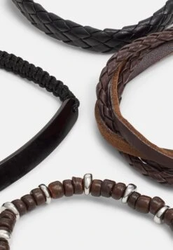 Pier One 5 Pack- Armband - Silver-Coloured 5 Pier One 5 Pack- Armband - Silver-Coloured -Pier One 0cc5c70ea86e4ffcbe05e2d3fc799769 scaled