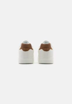 Pier One Sneakers Laag - White -Pier One 0d68a4c32b96494b83f0888dc073cae5 scaled