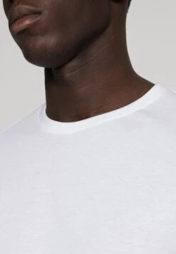 Pier One 3 Pack - T-Shirt Basic - White/Black/Light Grey -Pier One 122d0709c72e447f82ad50ef09ab3779 scaled