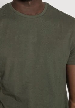 Pier One 5 Pack - T-Shirt Basic - Dark Blue/Grey/Khaki -Pier One 13e03f8e22c04768b472b30ca34ff3ef scaled