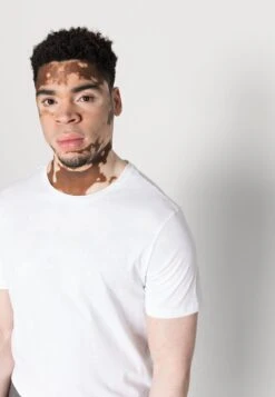 Pier One 10 Pack - T-Shirt Basic - White/Black 11 Pier One 10 Pack - T-Shirt Basic - White/Black -Pier One 20c7d5f73fe449b7b6c0eb7a99388079 scaled