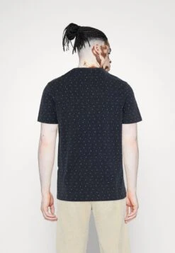 Pier One 5 Pack - T-Shirt Basic - Dark Blue/White/Red -Pier One 295c2df551ed43f6a208a62db37e5d5f scaled