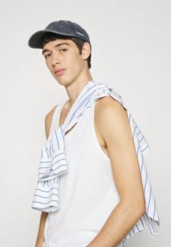 Pier One 5Pack - Top - White -Pier One 2b940198b1604b84a2b93a45124349dd scaled