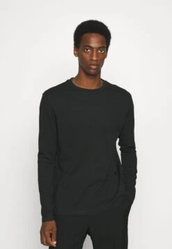 Pier One Longsleeve - Black/Dark Grey/Olive -Pier One 2f9f6b55af2d4174a4c10ae424b84bbe scaled