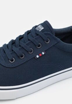 Pier One Unisex - Sneakers Laag - Dark Blue 11 Pier One Unisex - Sneakers Laag - Dark Blue -Pier One 32507fd832634b92a4915d77598d3c25 scaled