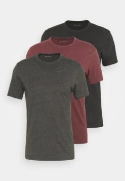 Pier One 3 Pack - T-Shirt Basic - Black/Mottled Dark Grey/Bordeaux -Pier One 3a3d359b577841e6a576172d8b53126f scaled