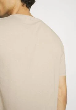 Pier One 5 Pack - T-Shirt Basic - Dark Grey/Dark Blue/Olive -Pier One 465249700bc24e9d89c474fbc69b5b15 scaled