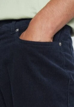 Pier One Corduroy - Broek - Dark Blue 9 Pier One Corduroy - Broek - Dark Blue -Pier One 4a62c5c14b3942dd807a08dcdf55b80a scaled