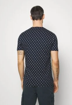 Pier One 3 Pack - T-Shirt Print - White/Dark Blue/Red -Pier One 4cc0d7bd171340c7ac647ce1c72a9c5e scaled