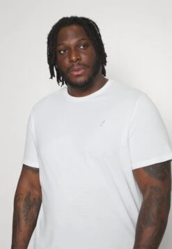 Pier One 5 Pack - T-Shirt Basic - White/Mottled Dark Grey/Bordeaux -Pier One 568bb40bac894990acb64f1526538783 scaled