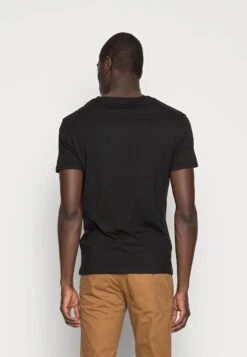 Pier One 5 Pack - T-Shirt Basic - White/Blue/Black -Pier One 577e250ad0624377b57eabcac8149891 scaled