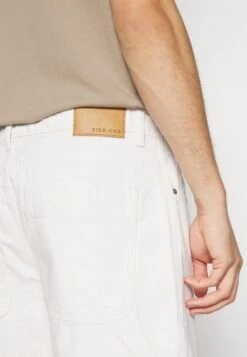 Pier One Carpenter Colored Twill- Straight Leg Jeans - Off-White -Pier One 6ab9ac206d634ef2960024847cf7be03 scaled