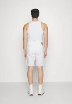 Pier One Colored Twill White Denim - Jeansshort - White Denim -Pier One 6fb902e0dcfa488a9a60ba7e359e011c scaled