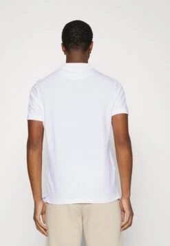 Pier One 3 Pack - Poloshirt - Bordeaux/White/Dark Blue 10 Pier One 3 Pack - Poloshirt - Bordeaux/White/Dark Blue -Pier One 77f7f7de6e104257a29c3bd24e3d9426 scaled