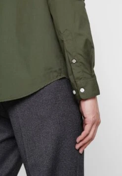 Pier One 2 Pack - Overhemd - Oliv/Black -Pier One 7b6c76a6d504409bac8cbc515151e1f6 scaled