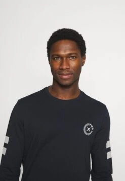 Pier One Longsleeve - Dark Blue -Pier One 893a551f66584759890338769236c129 scaled