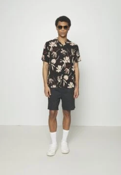 Pier One 2 Pack - Shorts - Olive/Black