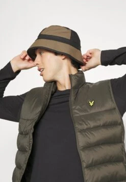 Pier One 5 Pack - Longsleeve - White/Dark Green/Light Green/Black -Pier One 8bc47bf3a4c04f699509ff0275bc3d5e scaled