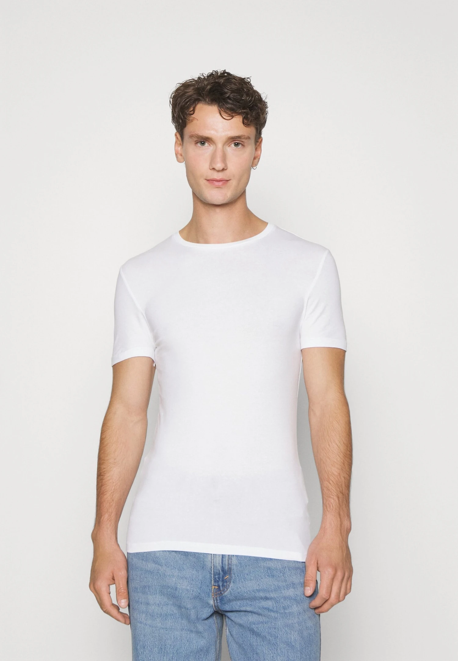 Pier One 3 Pack Muscle Fit- T-Shirt Basic - White 2 Pier One 3 Pack Muscle Fit- T-Shirt Basic - White - Afbeelding 2