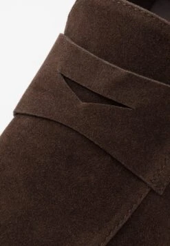 Pier One Instappers - Brown -Pier One 8e48c8dea02743bab906dc00cd8ff11b scaled