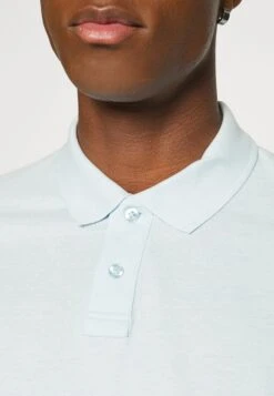 Pier One 3 Pack - Poloshirt - Light Blue/Blue/Dark Blue -Pier One 9eb4e1d80a5b4e32a65316353d6b319c scaled