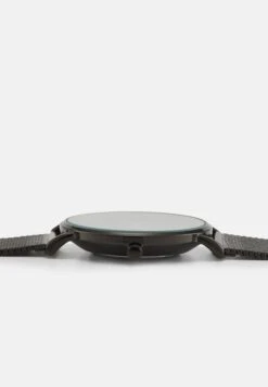 Pier One Horloge - Black -Pier One 9fdfe7e502134eb096287babdffec2cc scaled