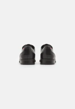 Pier One Unisex - Sportieve Veterschoenen - Black 8 Pier One Unisex - Sportieve Veterschoenen - Black -Pier One a124d672b6ac4c629922d686c22cad66 scaled