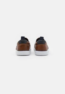 Pier One Unisex - Sneakers Laag - Cognac -Pier One a5827ba272184322a5f334dbbc2389e8 scaled