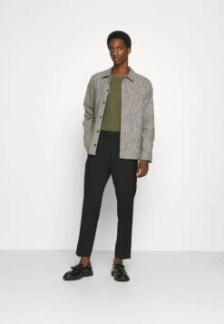 Pier One Longsleeve - Black/Dark Grey/Olive