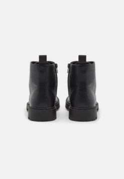 Pier One Unisex - Veterboots - Black 8 Pier One Unisex - Veterboots - Black -Pier One b4bba21c5c5045809f9f89fdc8738ce6 scaled