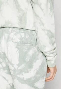 Pier One Shorts - Green 9 Pier One Shorts - Green -Pier One bbb1dcd533944ef5aa7e8fb222df3604 scaled