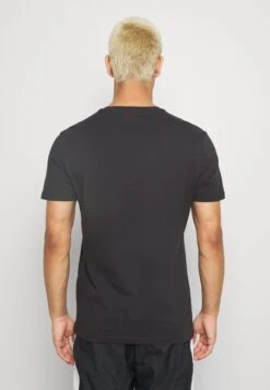 Pier One 7 Pack - T-Shirt Basic - Black -Pier One c239e8a3e78042a8accd19b3ccbc3f93 scaled