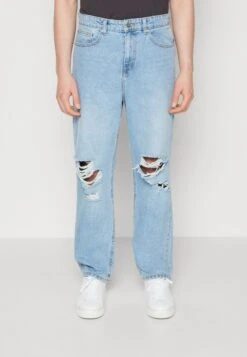Pier One Distress On Knees - Relaxed Fit Jeans - Light Blue Denim
