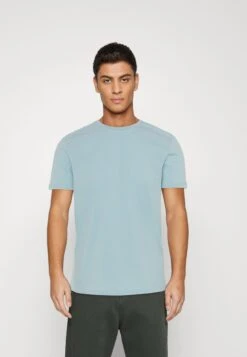 Pier One 7 Pack - T-Shirt Basic - Red/Silver/Royal Blue -Pier One c72a2b311f4d45699986054495042c6a scaled