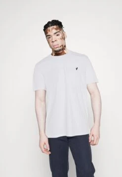 Pier One 3 Pack - T-Shirt Basic - White/Dark Blue/Blue -Pier One c861a69cfb1e4a6fafbf2b097bf177a2 scaled