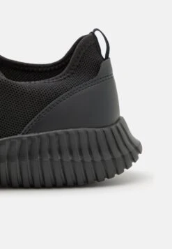 Pier One Sneakers Laag - Black 11 Pier One Sneakers Laag - Black -Pier One da21a0204b9943a1b0a5be03e6d2430f scaled