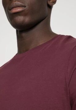 Pier One 2 Pack - T-Shirt Basic - Bordeaux -Pier One dde4a41bb87943ada78e9639f6e4c9bf scaled