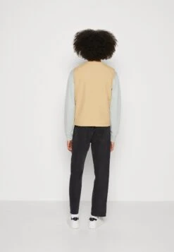 Pier One Bodywarmer - Tan -Pier One e9a6176c9ccb486a93469afcd3f1f0b2 scaled