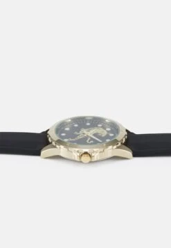 Pier One Unisex - Horloge - Black/Gold-Coloured -Pier One ed19f589c477427f837a78c8d3b27511 scaled