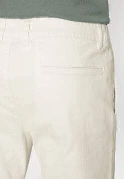 Pier One Chino - White -Pier One eeb5fc9811444f8fba403a1a0cd3e719 scaled