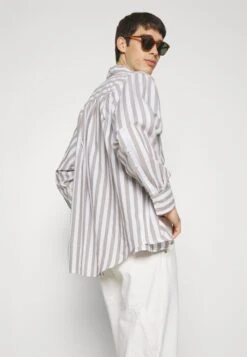 Pier One Carpenter Colored Twill- Straight Leg Jeans - Off-White -Pier One f0d77a0b472943a38700461ba111bcb9 scaled