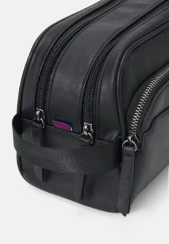 Pier One Toilettas - Black -Pier One f533c08f73014507a19f0f1471b18552 scaled