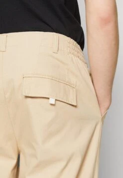 Pier One Broek - Off-White -Pier One f57bf42c9e2c4201af70c04a94666a6e scaled